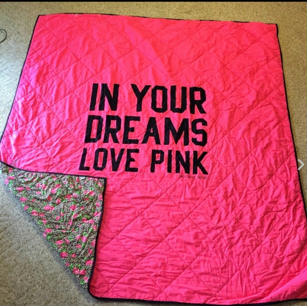 Victorias secret/PINK in your dreams comforter